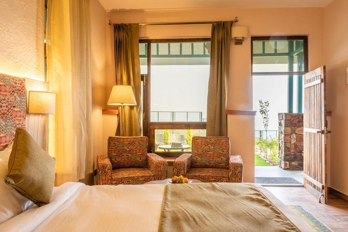 Tiaraa Jujurana Resort T Pathyar Dış mekan fotoğraf